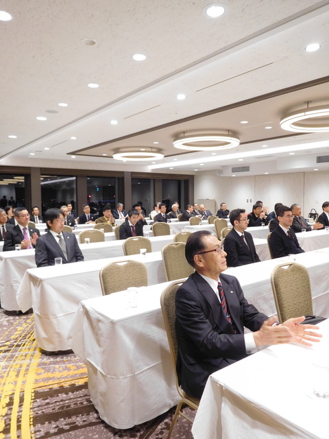 総会の様子